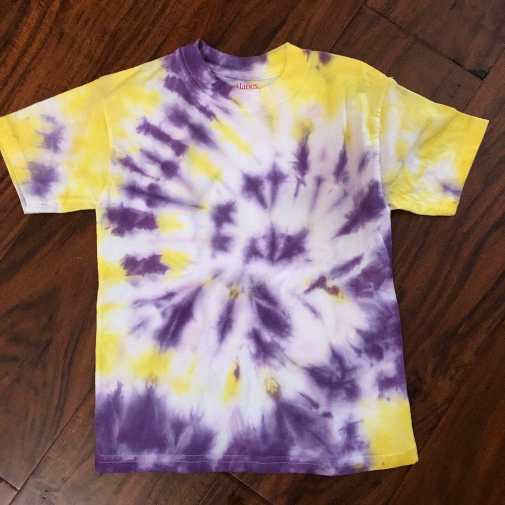 Hanes Kids size XS (2-4) tie dye t shirt